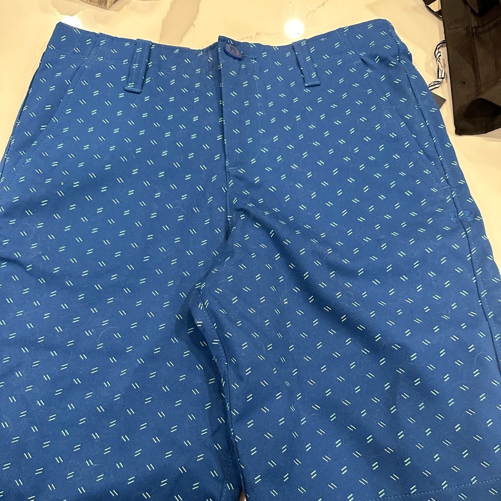 Boys Under Armour shorts NWT